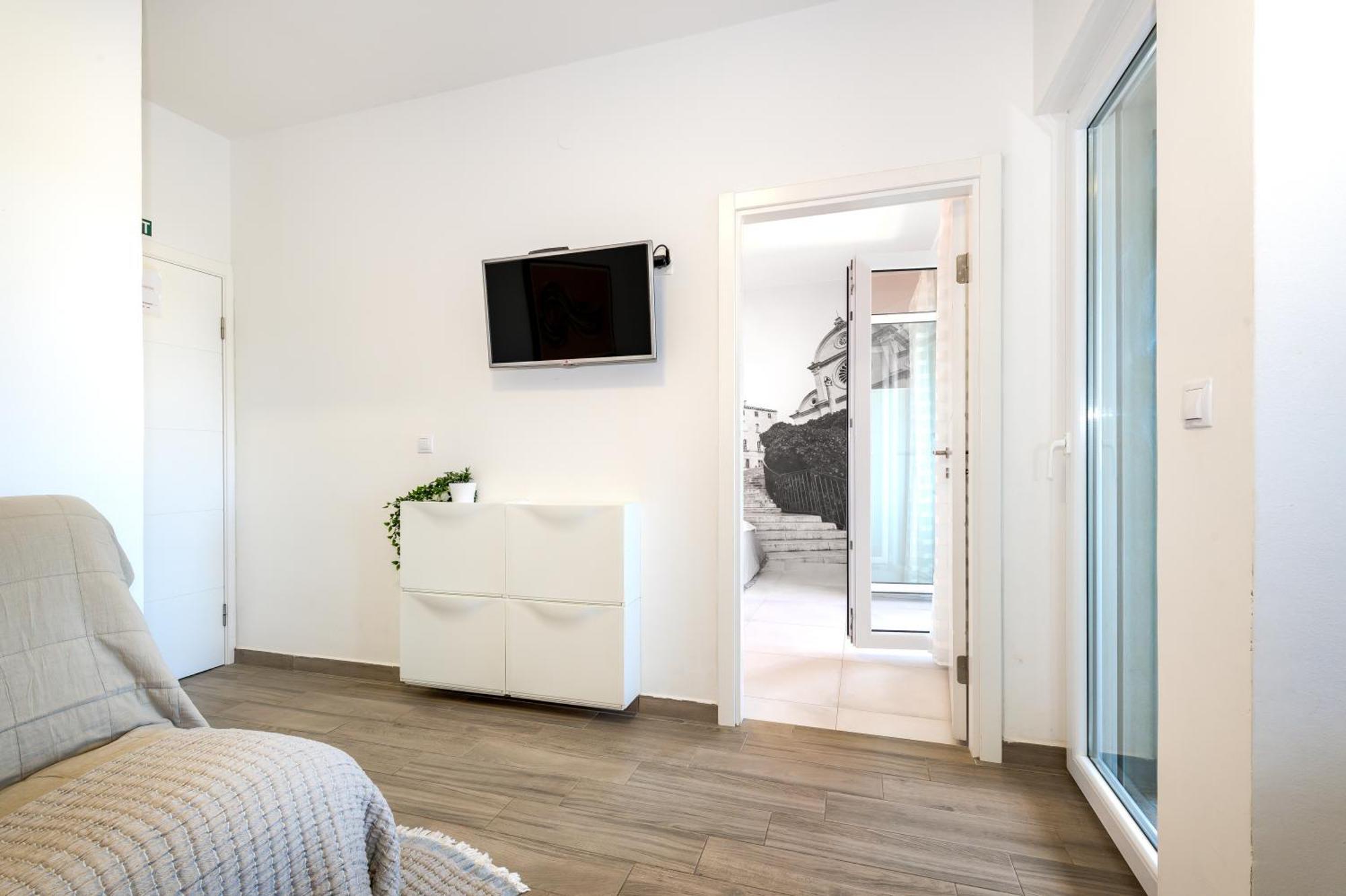 Ojra New Apartment With Seaview Šibenik Екстериор снимка