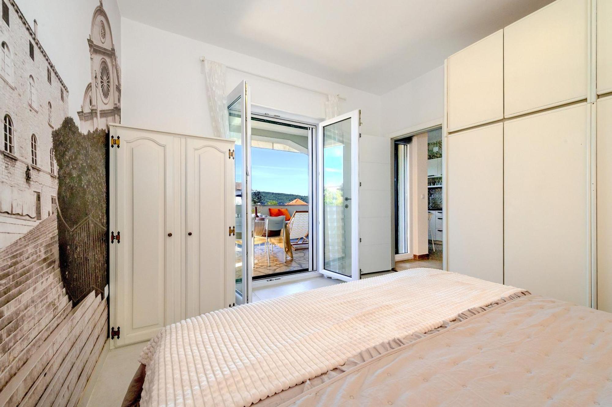 Ojra New Apartment With Seaview Šibenik Екстериор снимка